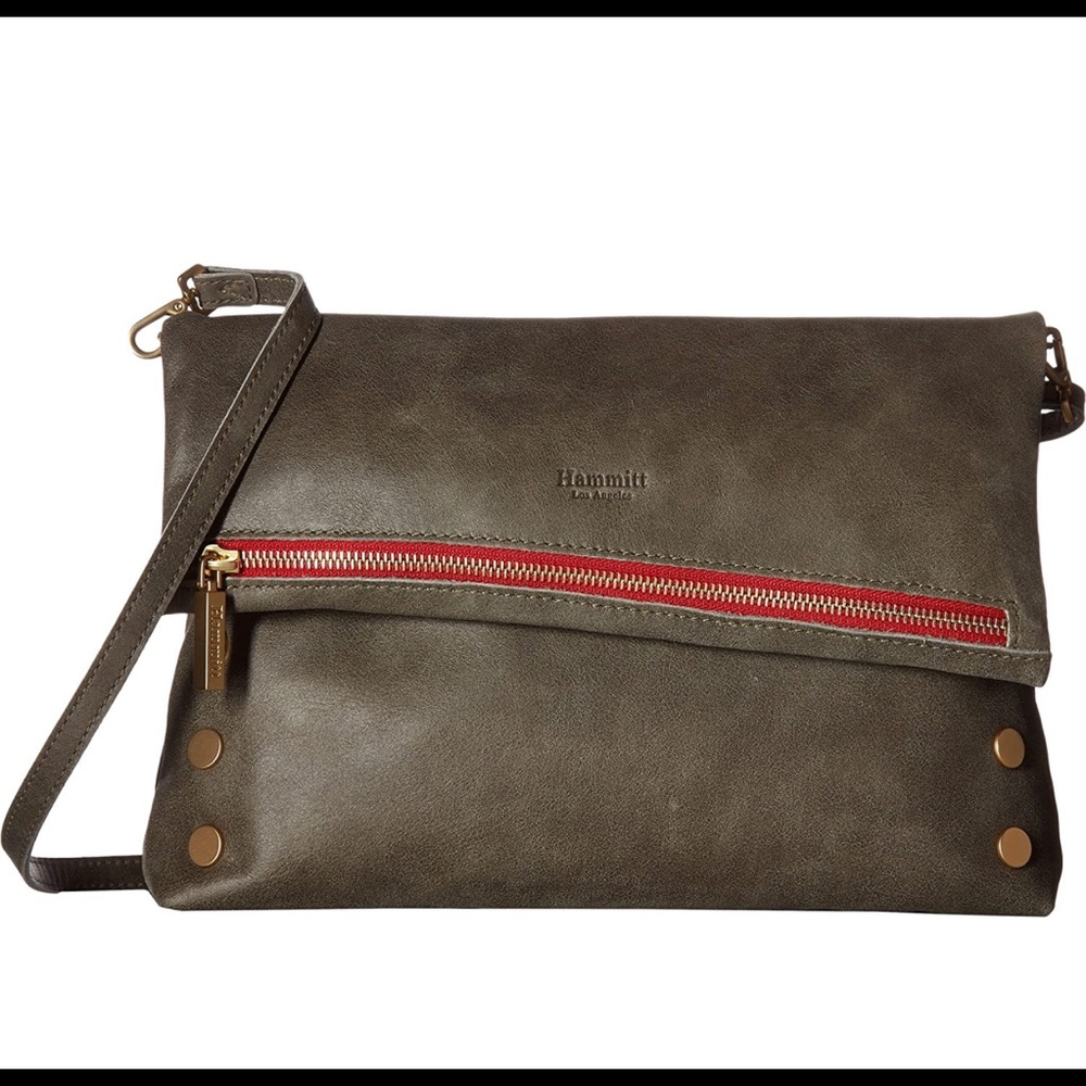 HAMMITT LARGE VIP PEWTER
Bottom: 11 1⁄2 in
Depth: 1 1⁄2 in
Height: 8 in